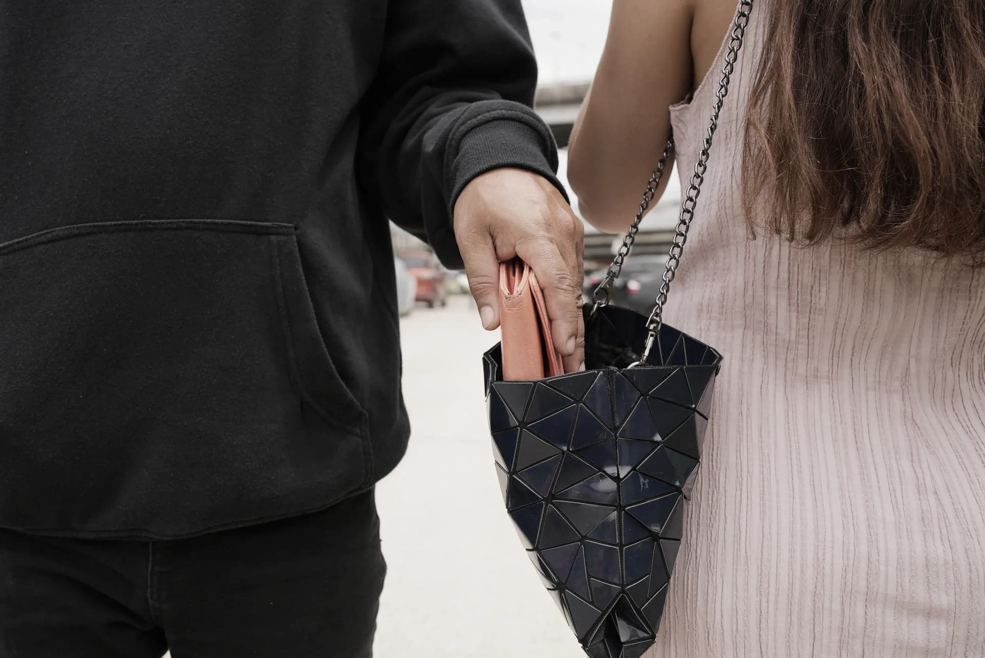 대륜 절도죄처벌 형사변호사 불기소 방어사례