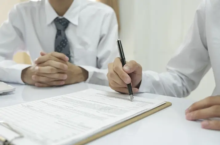 손해배상전문변호사와 전속계약 파기 관련 상담